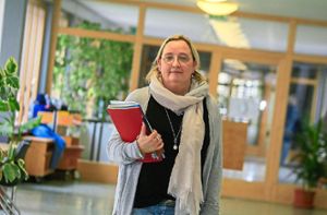 Weiß, wie man Probleme an Schulen löst: die erfahrene Sozialarbeiterin Ann Ida Müller.  Foto: Decoux-Kone