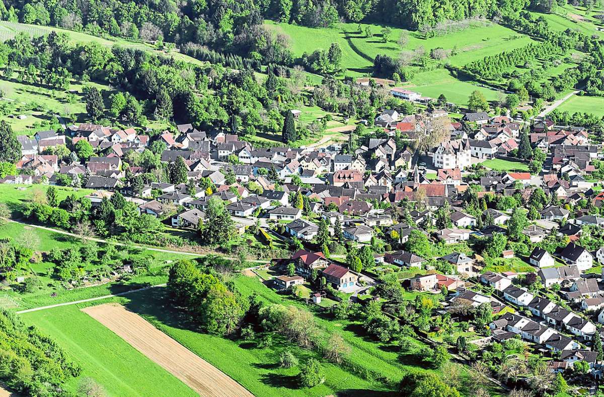 Schmieheim zählt heute etwa 1350 Einwohner. Zur Zeit der Eingemeindung nach Kippenheim waren es noch 900.
