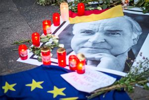 Insbesondere in Helmut Kohls Heimatstadt Ludwigshafen, aber auch in ganz Europa ist die Trauer um den verstorbenen Altkanzler groß. Bei der Gedenkfeier im Europäischen Parlament sind aus Sicherheitsgründen nur geladene Gäste zugelassen.  Foto: Schmidt